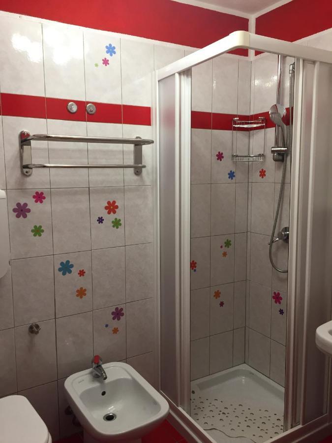 Petitbijou Appartement Varenna Buitenkant foto